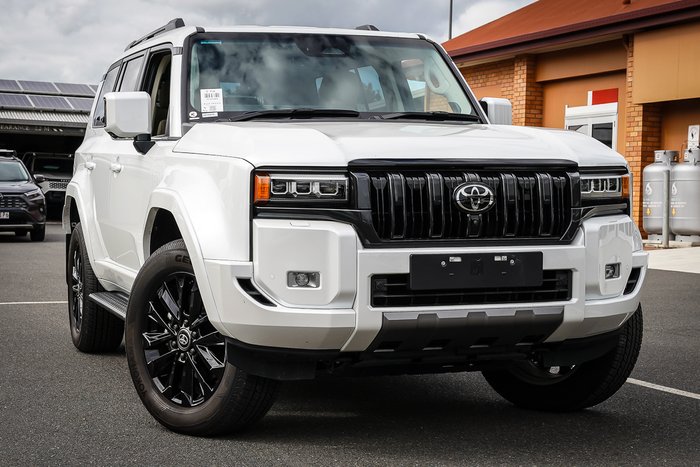2025 Toyota PRADO