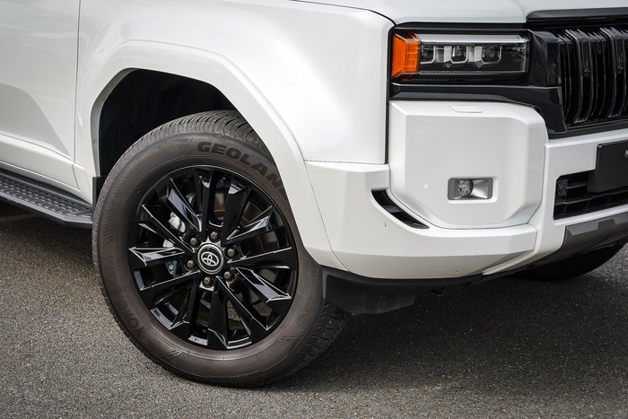 2025 Toyota PRADO VX