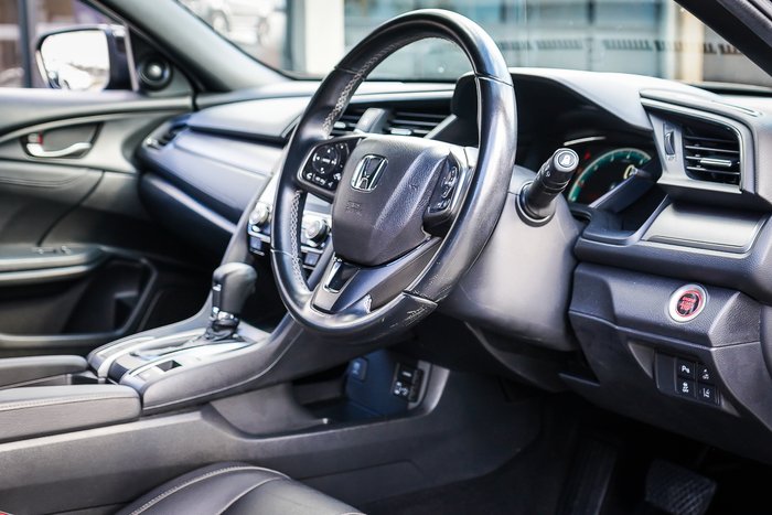 2017 HONDA CIVIC VTi-LX