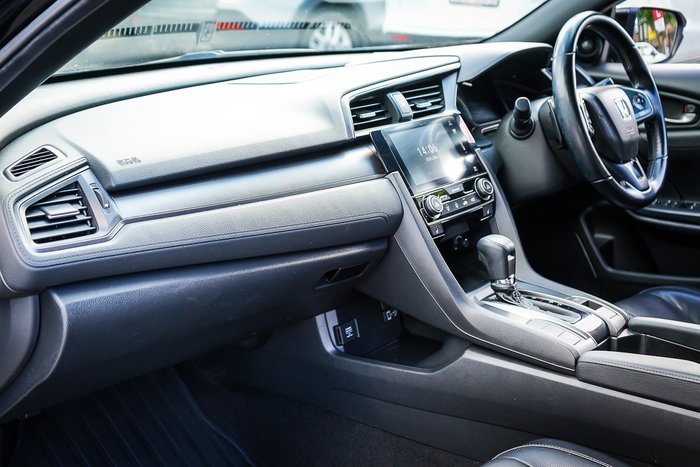 2017 HONDA CIVIC VTi-LX