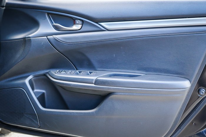2017 HONDA CIVIC VTi-LX