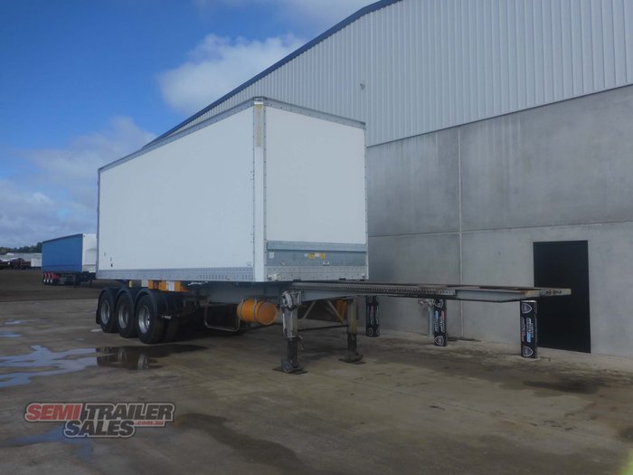 2002 Maxitrans 12 Pallet Rollback Pantech A Trailer