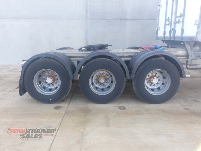 2002 Maxitrans 12 Pallet Rollback Pantech A Trailer