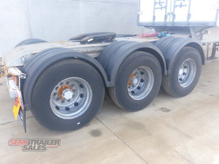 2002 Maxitrans 12 Pallet Rollback Pantech A Trailer