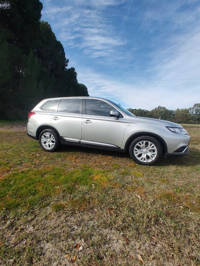 2020 Mitsubishi Outlander ES