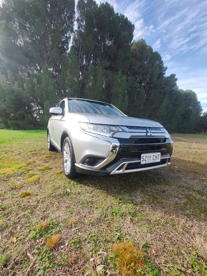 2020 Mitsubishi Outlander ES