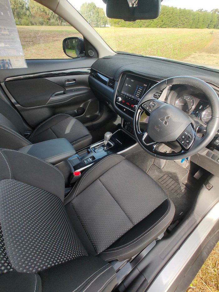 2020 Mitsubishi Outlander ES