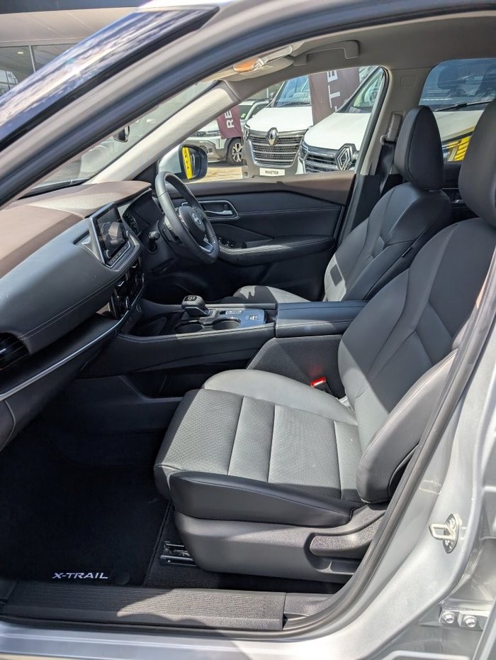 2024 Nissan X-TRAIL ST-L