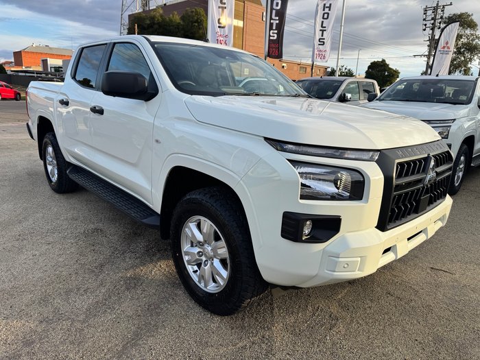 2026 MITSUBISHI Triton GLX+