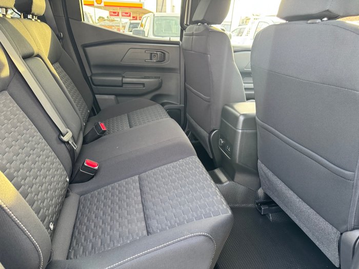 2026 MITSUBISHI Triton GLX+