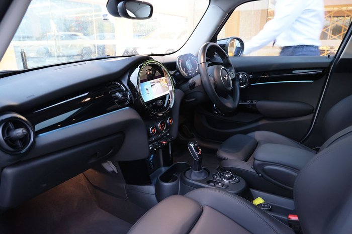 2024 MINI 5D HATCH COOPER CLASSIC