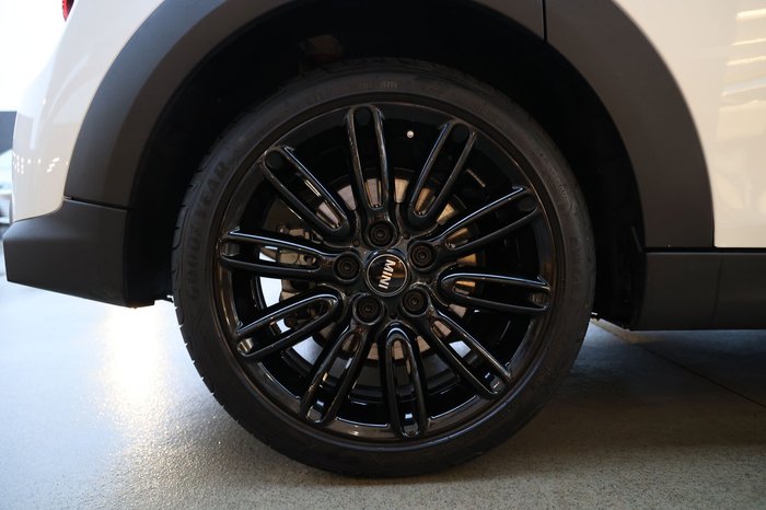 2024 MINI 5D HATCH COOPER CLASSIC