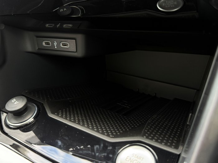 2025 VOLKSWAGEN T-ROC