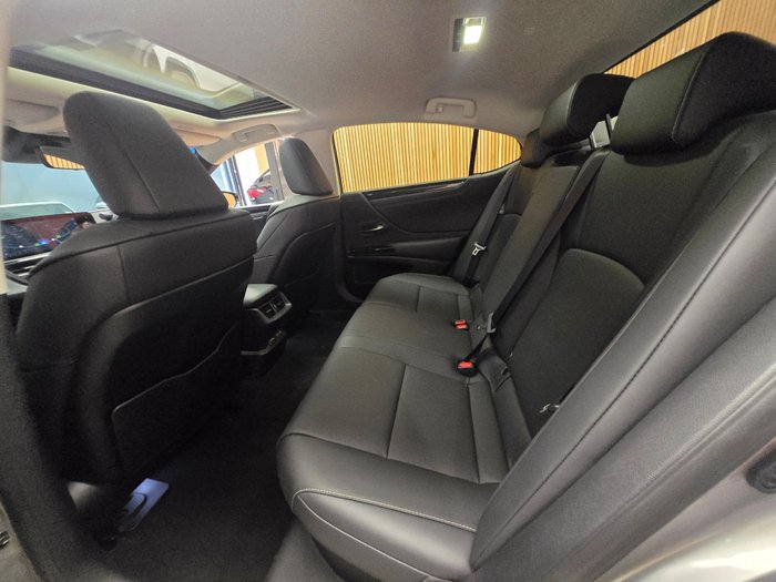 2024 Lexus ES300h Luxury 2.5L Hybrid Auto CVT Sedan