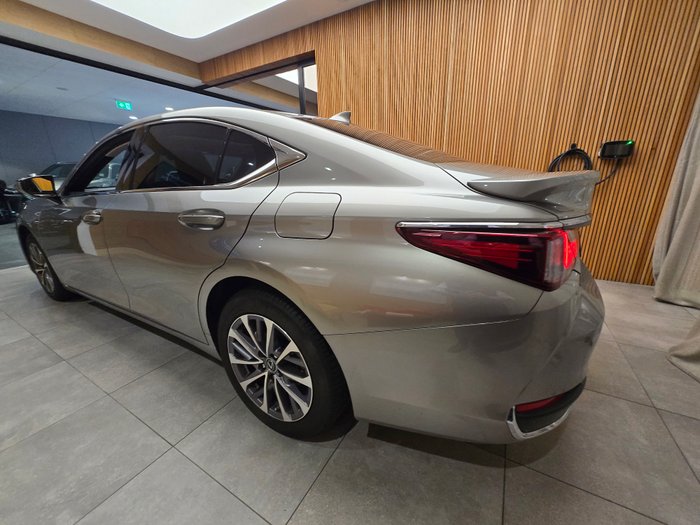 2024 Lexus ES300h Luxury 2.5L Hybrid Auto CVT Sedan