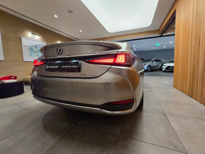 2024 Lexus ES300h Luxury 2.5L Hybrid Auto CVT Sedan