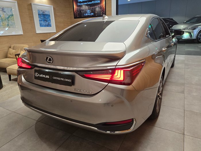 2024 Lexus ES300h Luxury 2.5L Hybrid Auto CVT Sedan