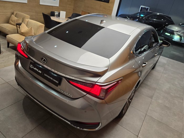 2024 Lexus ES300h Luxury 2.5L Hybrid Auto CVT Sedan