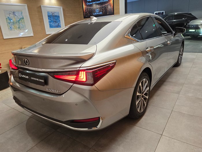 2024 Lexus ES300h Luxury 2.5L Hybrid Auto CVT Sedan