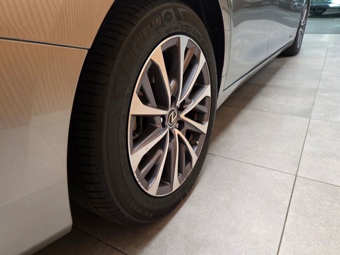 2024 Lexus ES300h Luxury 2.5L Hybrid Auto CVT Sedan