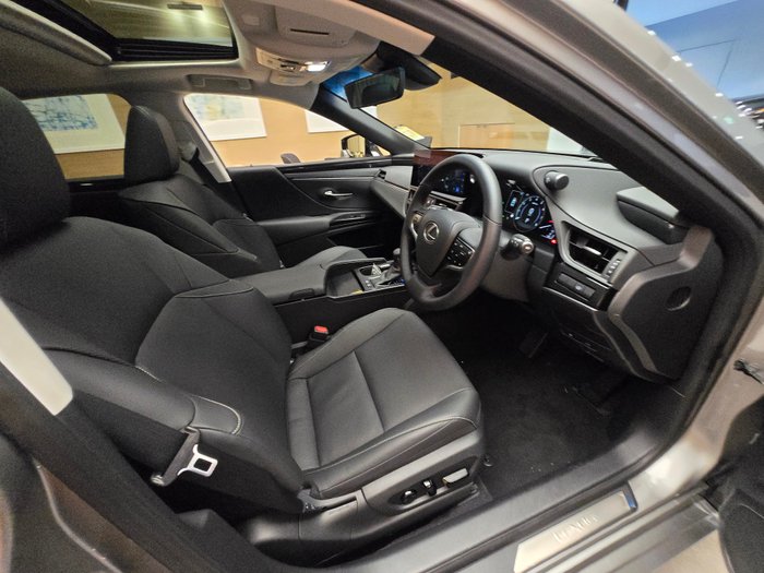 2024 Lexus ES300h Luxury 2.5L Hybrid Auto CVT Sedan