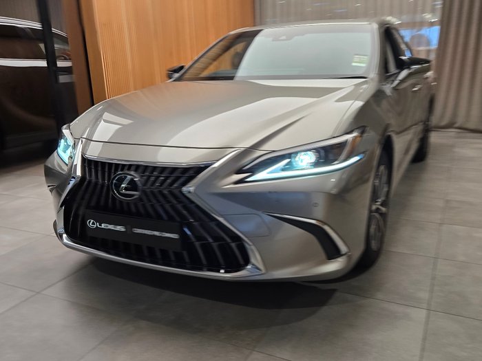 2024 Lexus ES300h Luxury 2.5L Hybrid Auto CVT Sedan