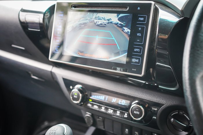 2018 Toyota HILUX SR5