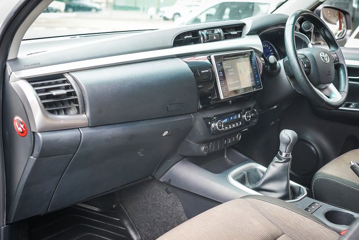 2018 Toyota HILUX SR5