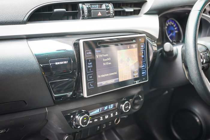 2018 Toyota HILUX SR5