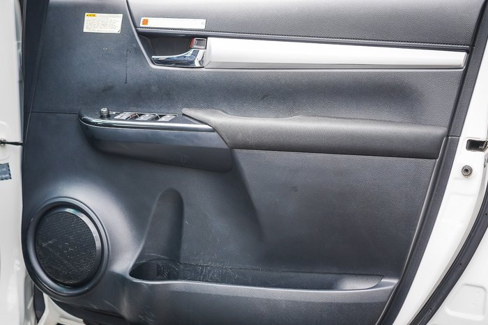 2018 Toyota HILUX SR5