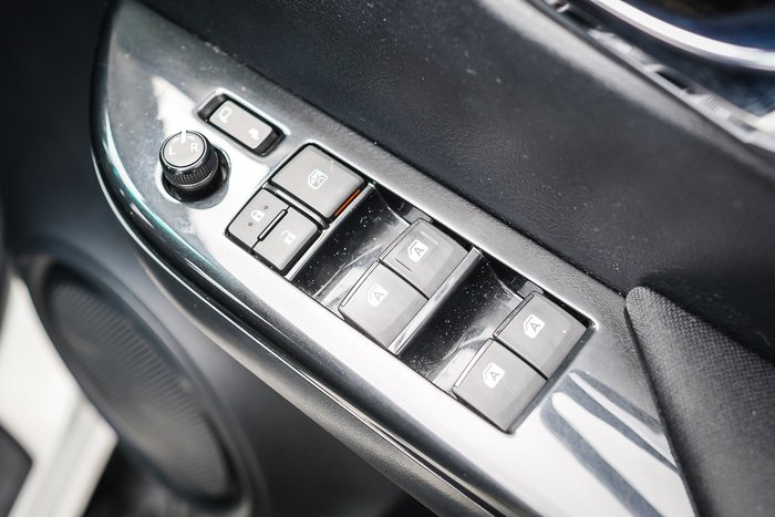 2018 Toyota HILUX SR5