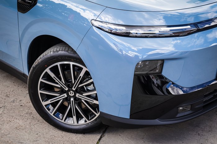 2026 LEAPMOTOR B10 DESIGN REEV