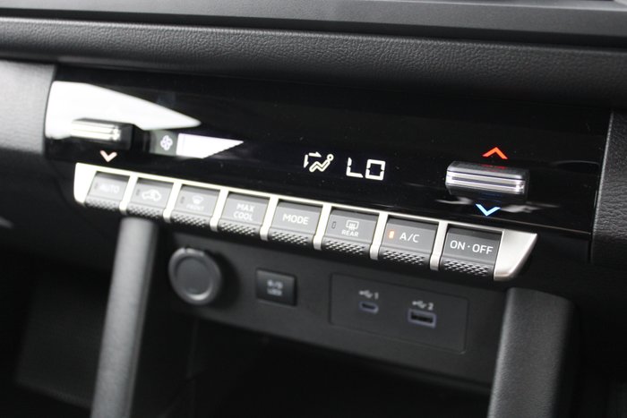 2026 Mitsubishi Triton GLX+