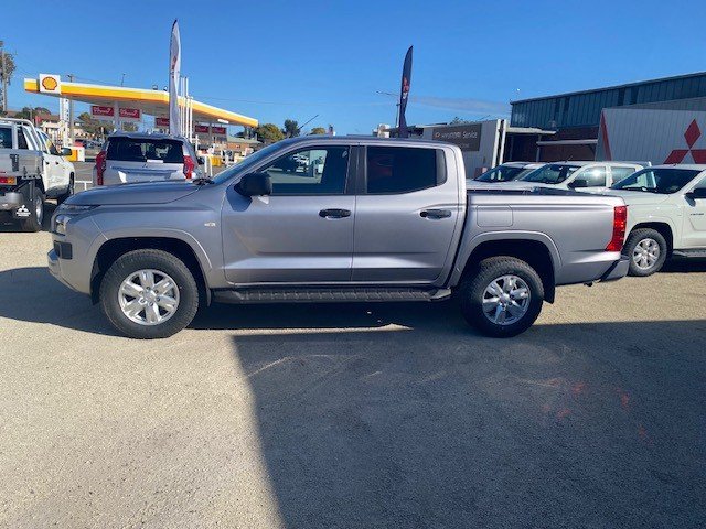 2024 MITSUBISHI Triton GLX+