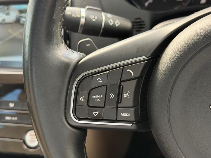 2016 Jaguar XE 20t Prestige