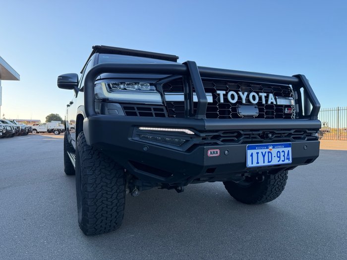 2022 Toyota LANDCRUISER VX Silver