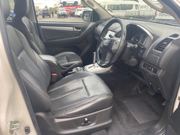 2015 ISUZU MU-X LS-T (4x4)