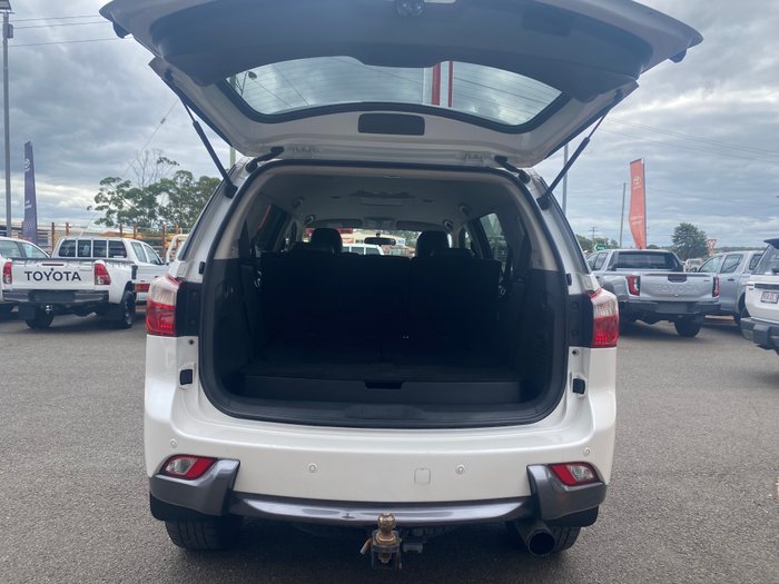 2015 ISUZU MU-X LS-T (4x4)