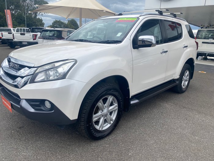 2015 ISUZU MU-X LS-T (4x4)