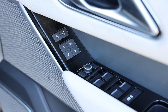 2019 RANGE ROVER VELAR D300 R-DYNAMIC SE AWD