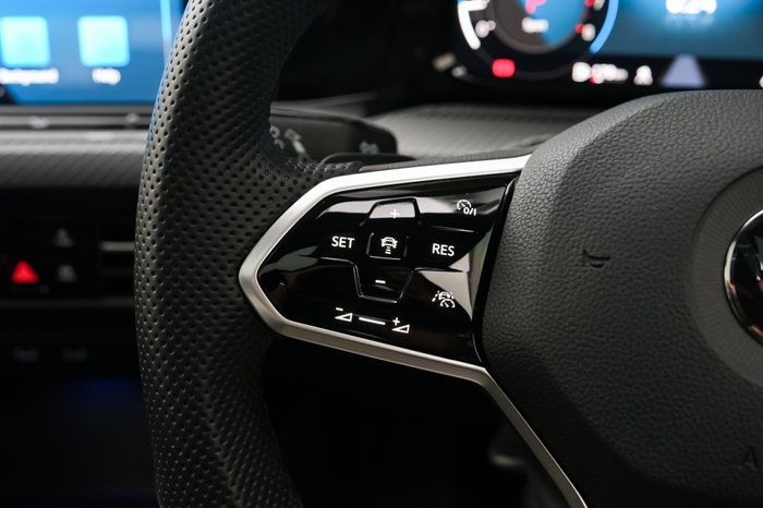 2021 Volkswagen Golf 110TSI R-Line