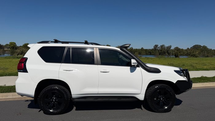 2022 TOYOTA LANDCRUISER PRADO GXL FLAT TAILGATE