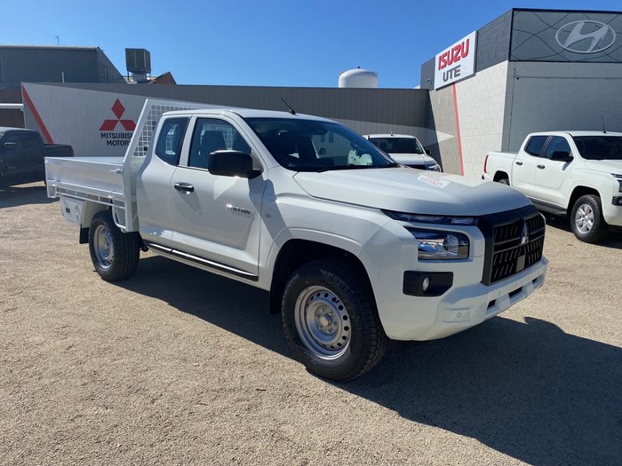 2026 MITSUBISHI Triton GLX