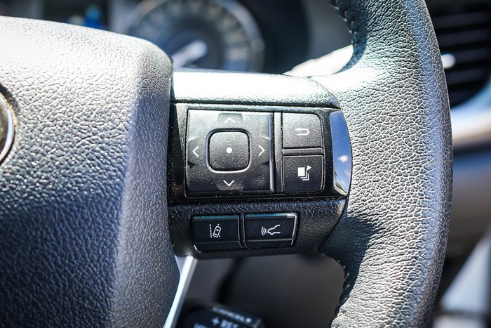 2025 Toyota HILUX SR5