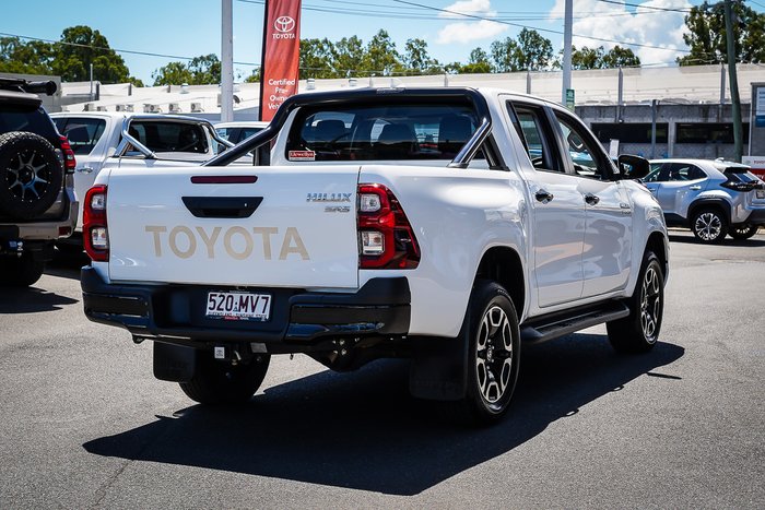 2025 Toyota HILUX SR5
