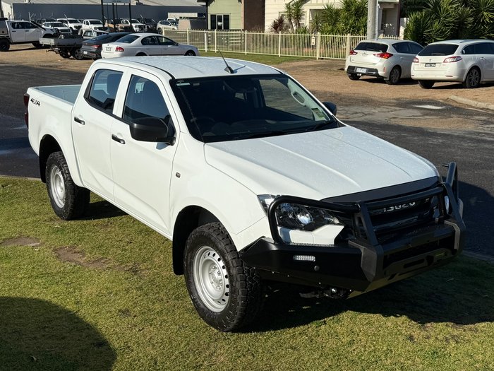 2025 Isuzu D-MAX SX