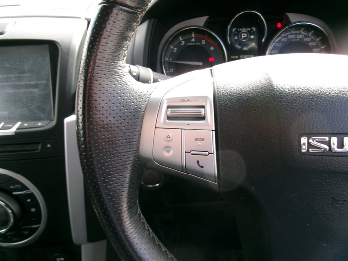 2020 ISUZU MU-X LS-T (4x4)