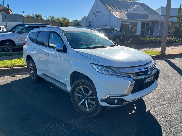 2017 MITSUBISHI PAJERO SPORT