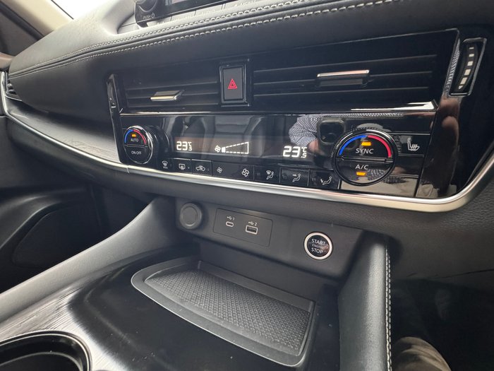 2022 NISSAN X-TRAIL ST-L