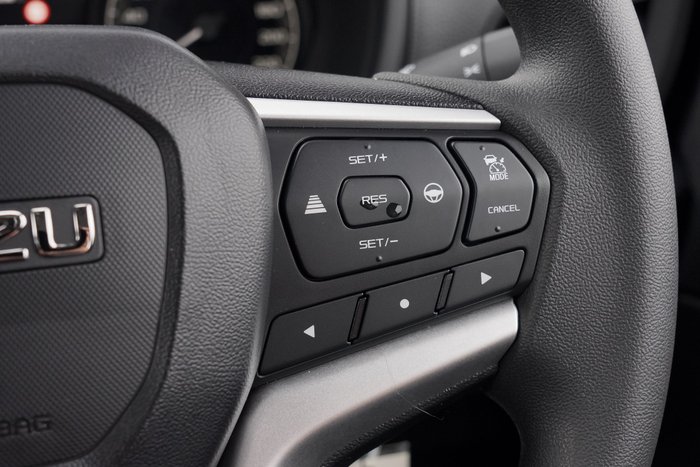 2025 Isuzu D-MAX SX